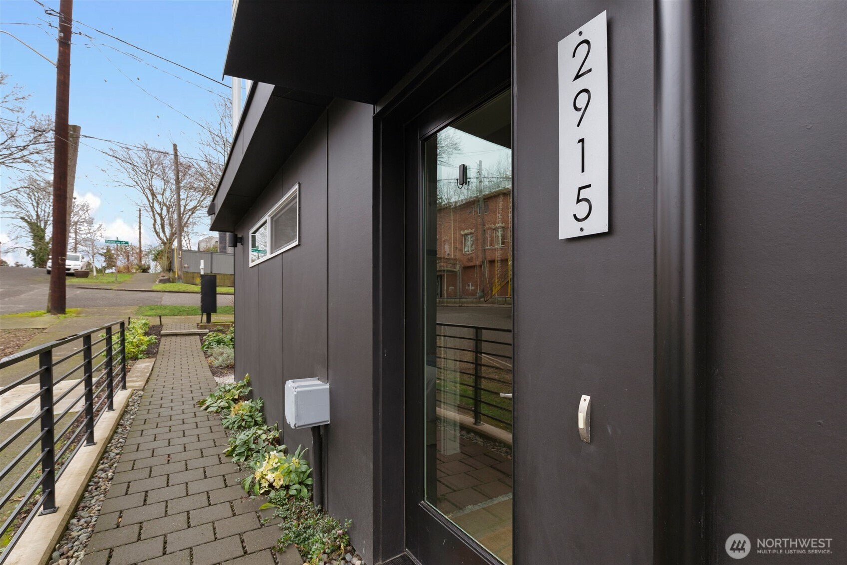 2915 South Dearborn Street, Unit B Seattle, WA 98144 - Photo 4 of 30