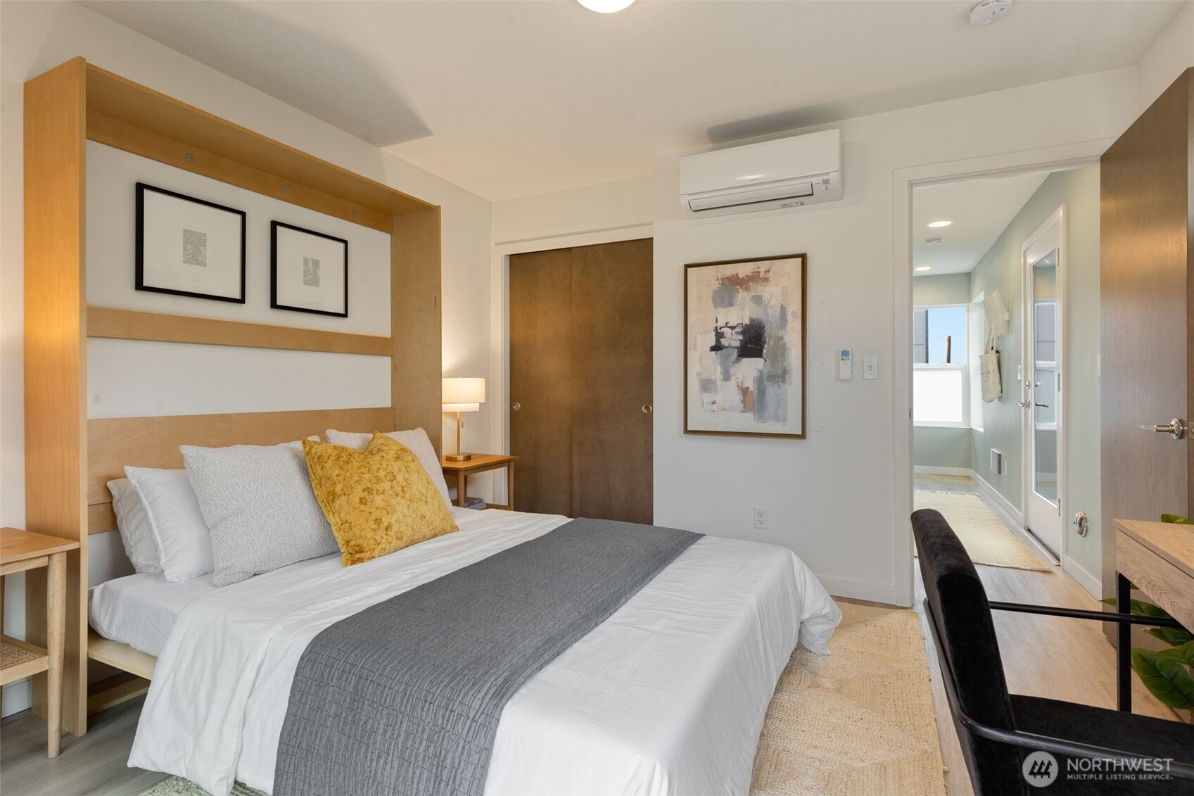 2915 South Dearborn Street, Unit B Seattle, WA 98144 - Photo 6 of 30