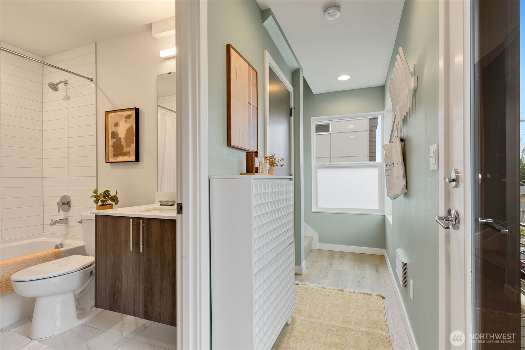 2915 South Dearborn Street, Unit B Seattle, WA 98144 - Photo 10 of 30