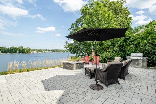 $2,650,000 | 7881 Lakewood Drive, Coloma, MI 49038