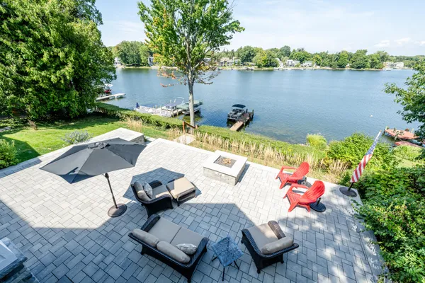 $2,650,000 | 7881 Lakewood Drive, Coloma, MI 49038