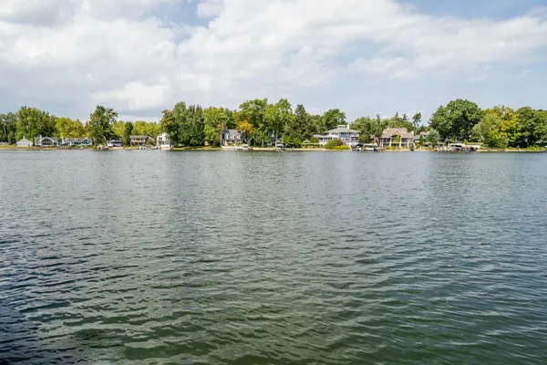 $2,650,000 | 7881 Lakewood Drive, Coloma, MI 49038