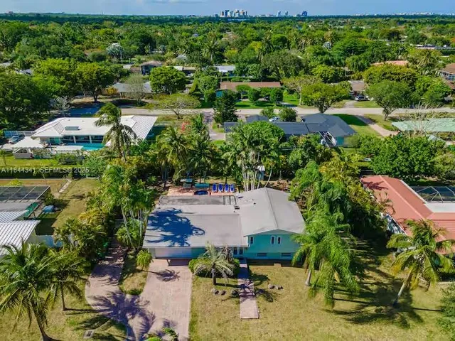 $1,450,000 | 7475 Southwest 134th Street, Pinecrest, FL 33156