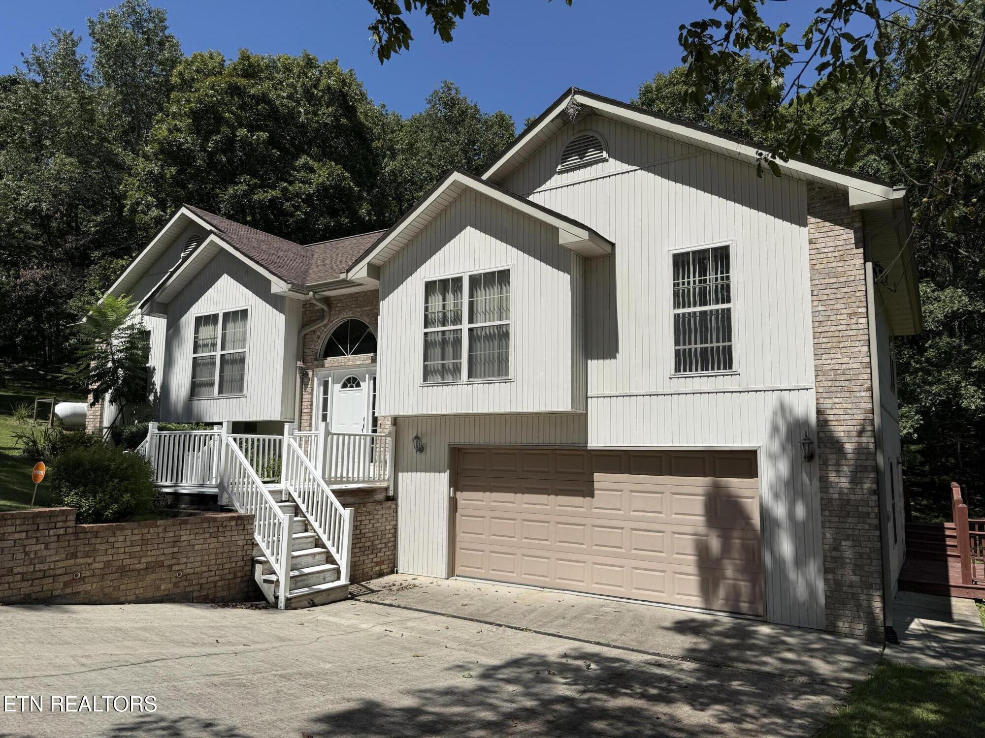 148 Fox Run Road Crossville, TN 38571 - Photo 3 of 35 IMG_5810