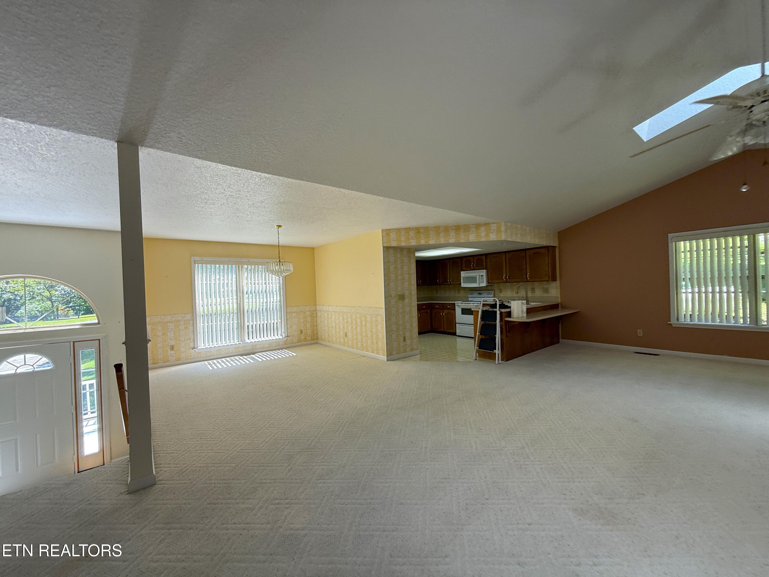 148 Fox Run Road Crossville, TN 38571 - Photo 9 of 35 IMG_5791