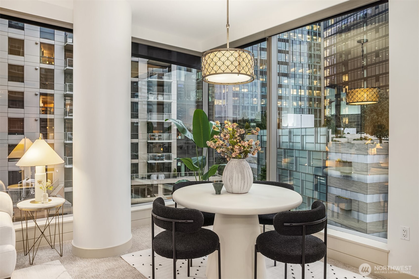 10610 Northeast 9th Place, Unit 809 Bellevue, WA 98004 - Photo 2 of 39