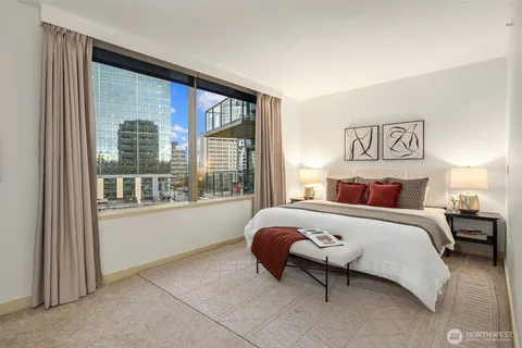 $1,080,000 | 10610 Northeast 9th Place, Unit 809, Bellevue, WA 98004