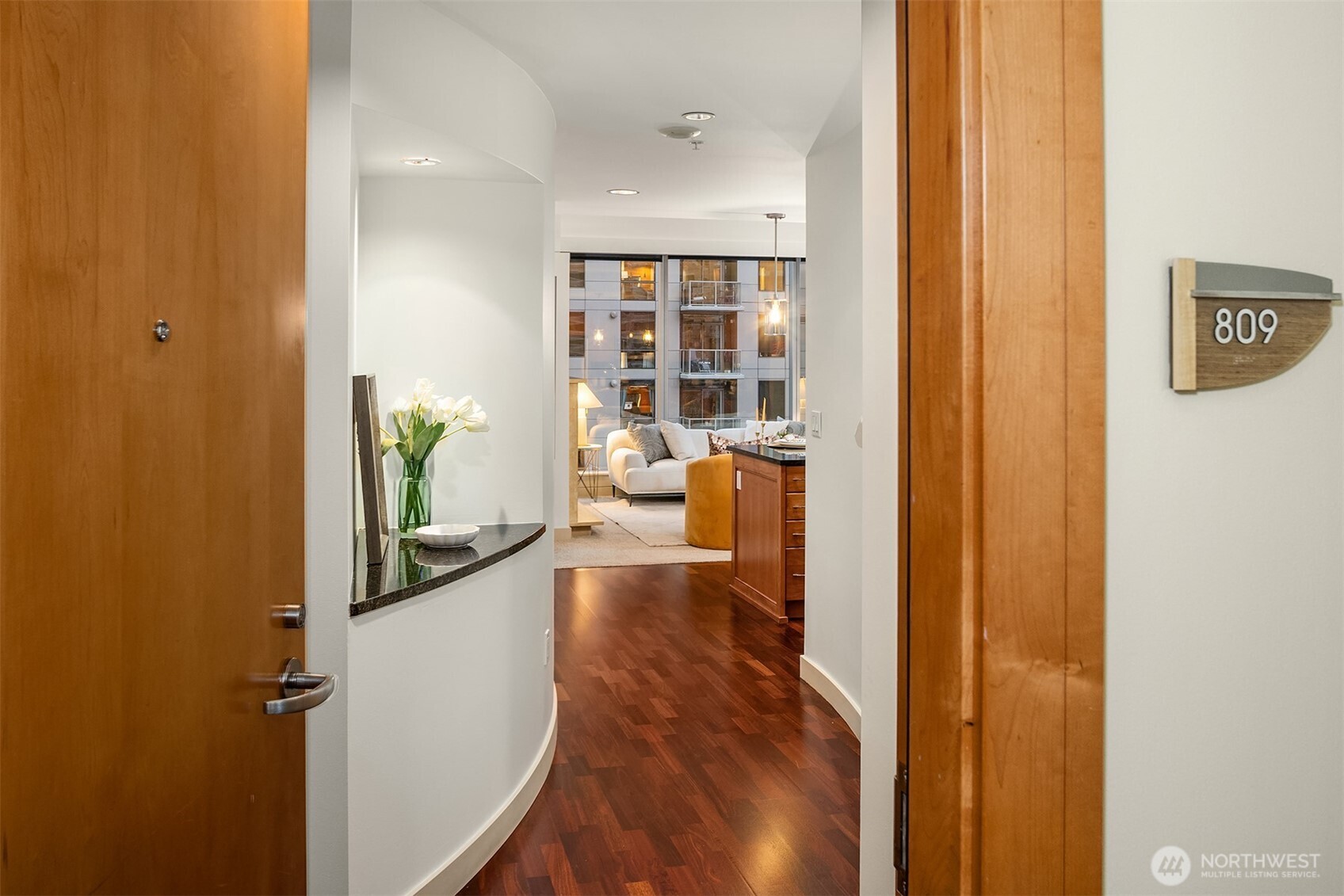 10610 Northeast 9th Place, Unit 809 Bellevue, WA 98004 - Photo 28 of 39