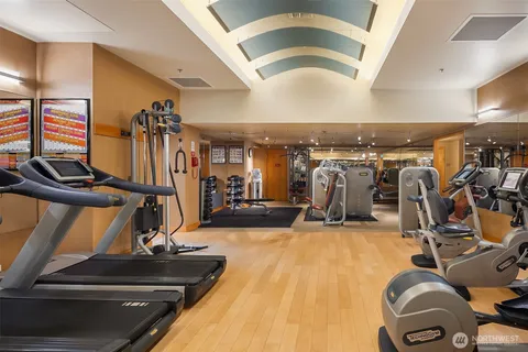 $1,080,000 | 10610 Northeast 9th Place, Unit 809, Bellevue, WA 98004