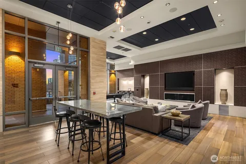 $1,080,000 | 10610 Northeast 9th Place, Unit 809, Bellevue, WA 98004