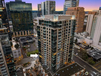 $1,080,000 | 10610 Northeast 9th Place, Unit 809, Bellevue, WA 98004