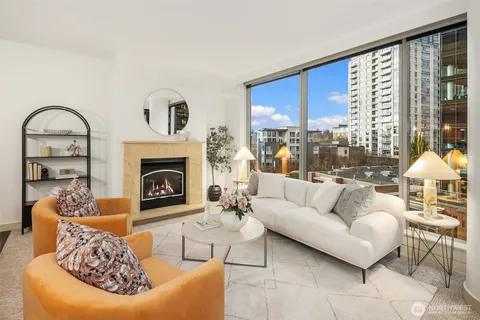 $1,080,000 | 10610 Northeast 9th Place, Unit 809, Bellevue, WA 98004