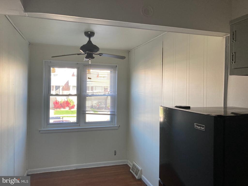 7262 Mansfield Avenue Philadelphia, PA 19138 - Photo 11 of 12