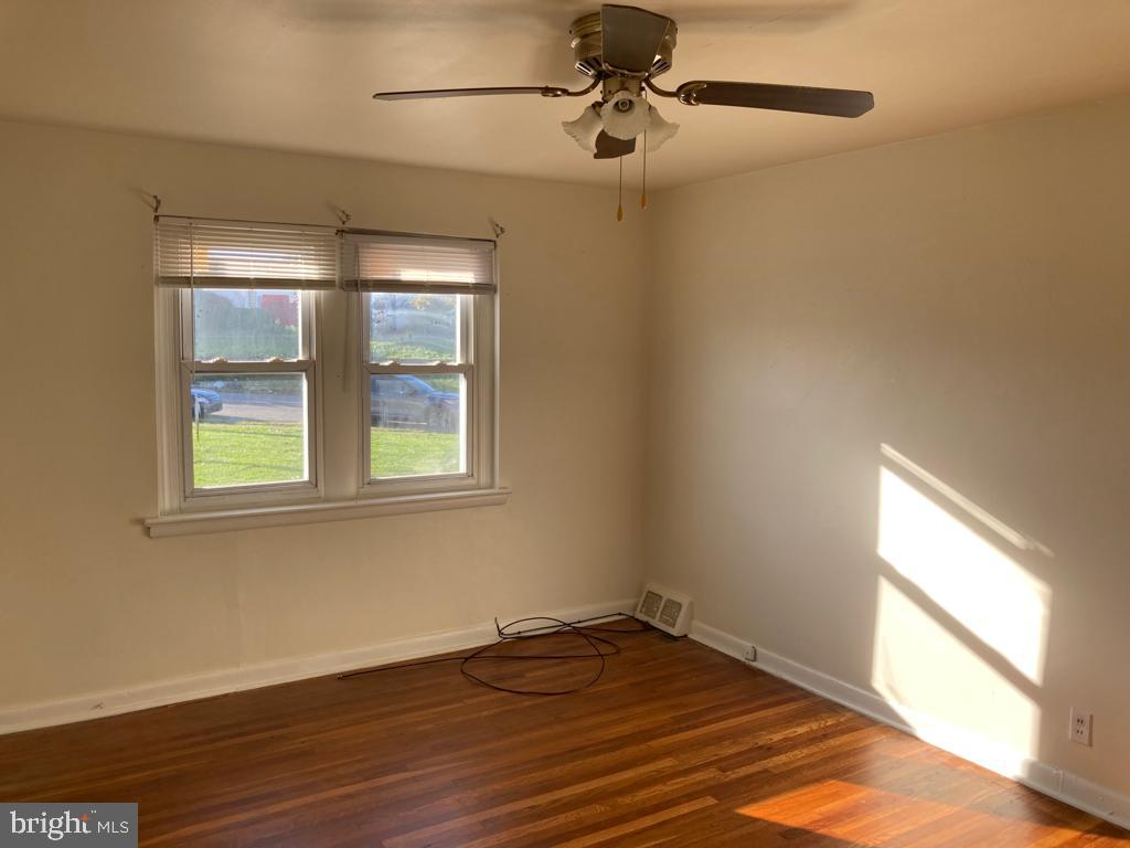 7262 Mansfield Avenue Philadelphia, PA 19138 - Photo 4 of 12