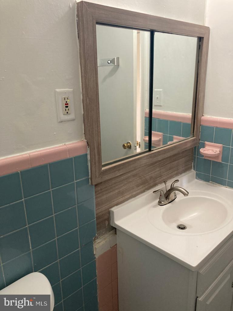 7262 Mansfield Avenue Philadelphia, PA 19138 - Photo 6 of 12