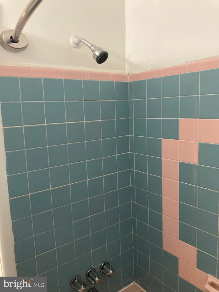 7262 Mansfield Avenue Philadelphia, PA 19138 - Photo 8 of 12