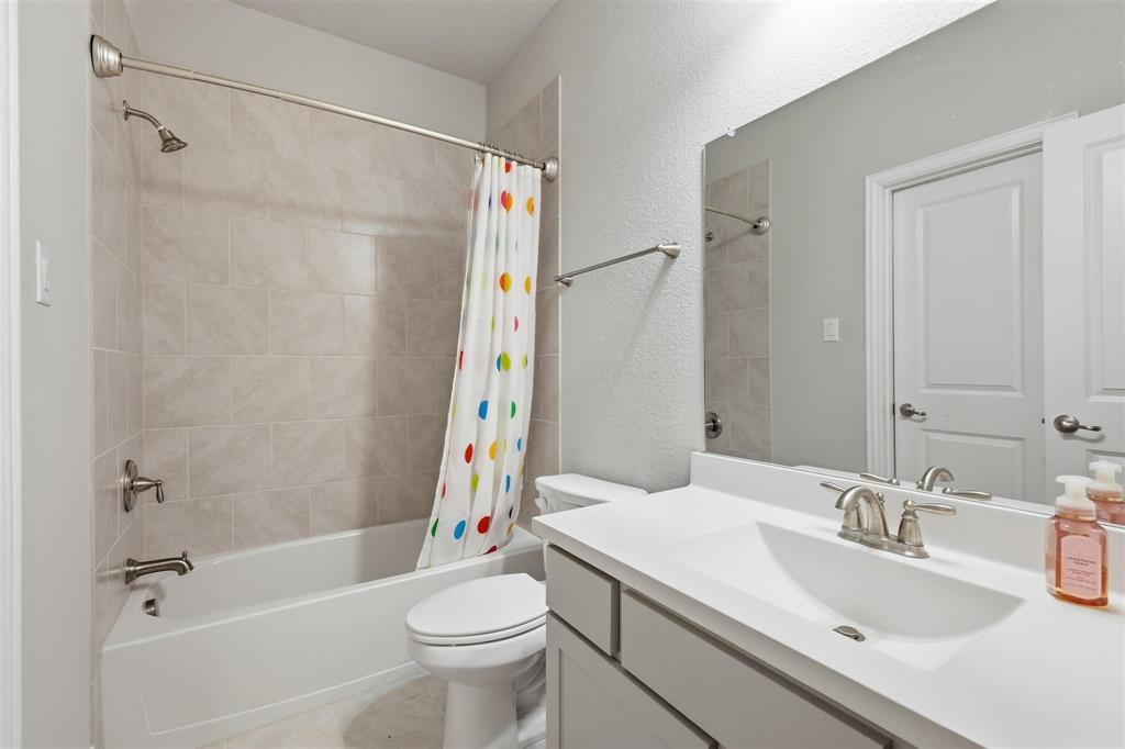 6212 Leatherstem Road Flower Mound, TX 76226 - Photo 25 of 40 Ensuite bathroom