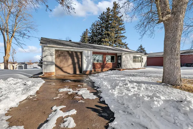 $185,000 | 324 2nd Street Northwest, Freeport, MN 56331