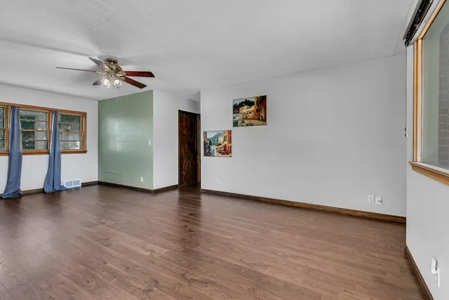 $185,000 | 324 2nd Street Northwest, Freeport, MN 56331