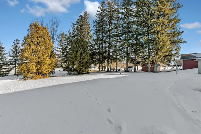 $185,000 | 324 2nd Street Northwest, Freeport, MN 56331