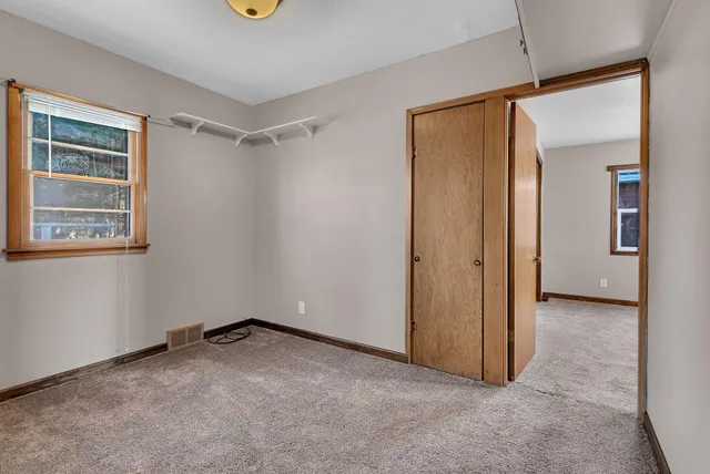 $185,000 | 324 2nd Street Northwest, Freeport, MN 56331