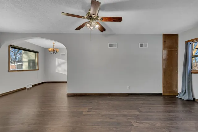 $185,000 | 324 2nd Street Northwest, Freeport, MN 56331