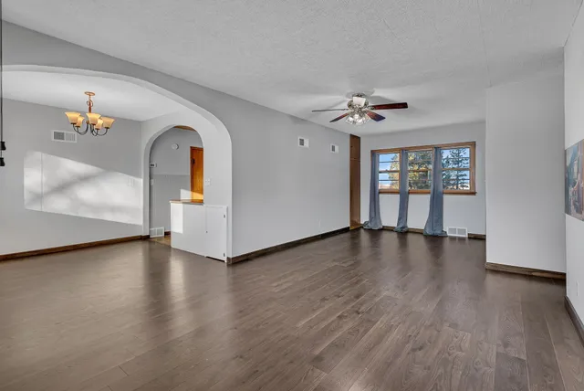 $185,000 | 324 2nd Street Northwest, Freeport, MN 56331