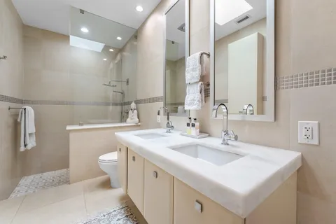 $1,695,000 | 1102 Highland Beach Drive, Unit 2W, Highland Beach, FL 33487