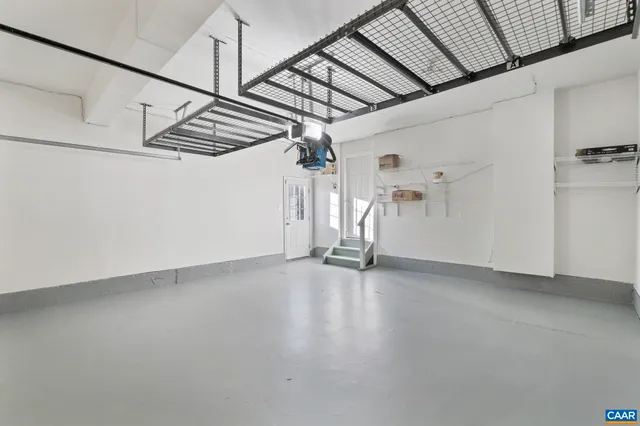 a view of backyard of the house