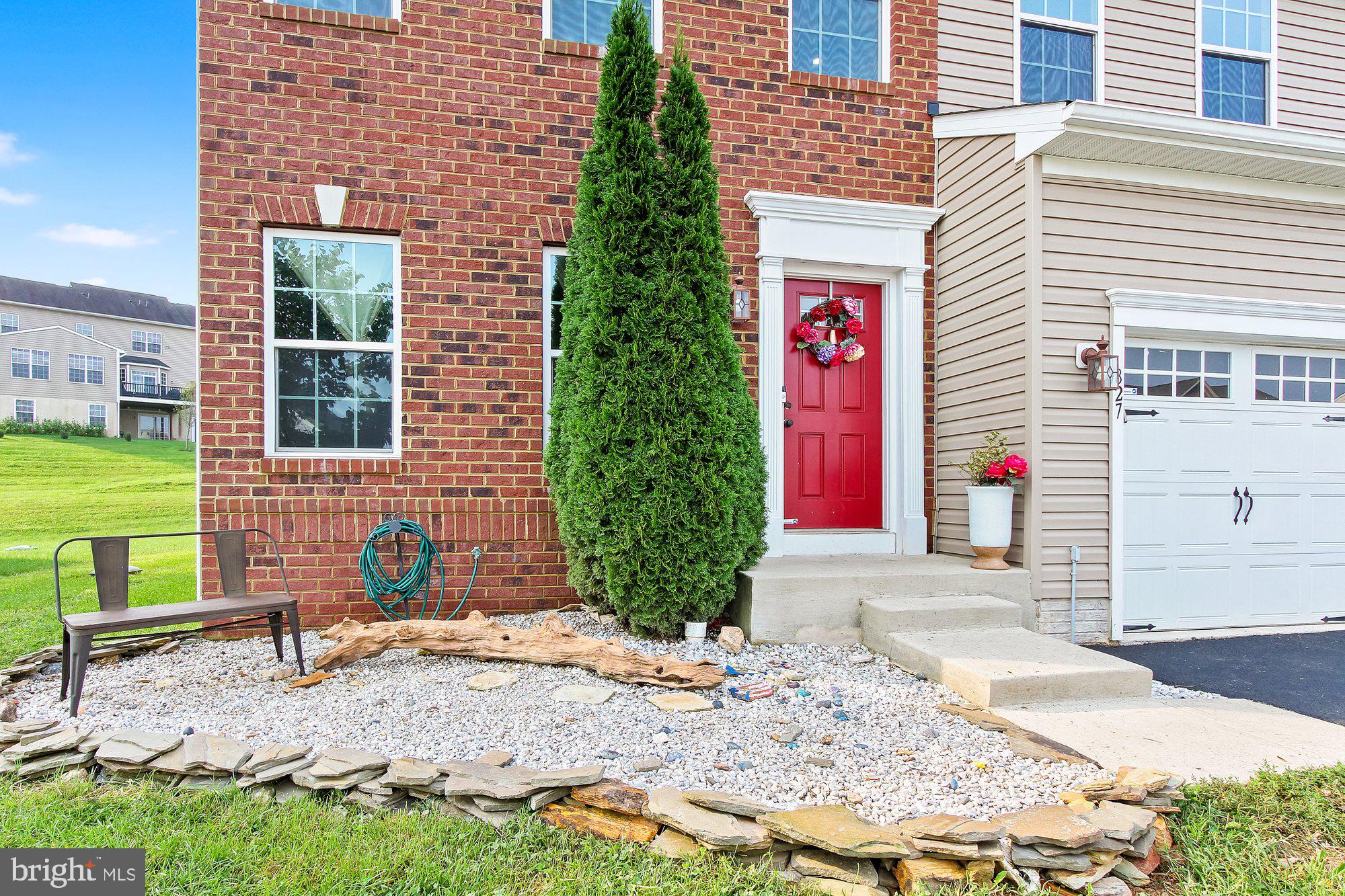 827 Countryside Road Seven Valleys, PA 17360 - Photo 3 of 42 Gallery Image 3
