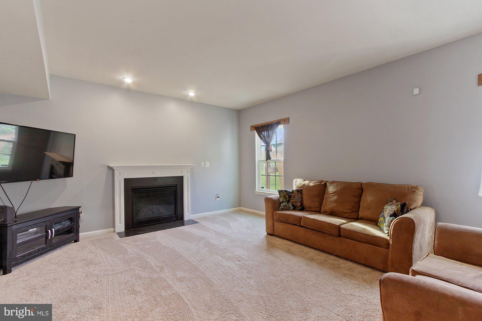 827 Countryside Road Seven Valleys, PA 17360 - Photo 7 of 42 Gallery Image 7