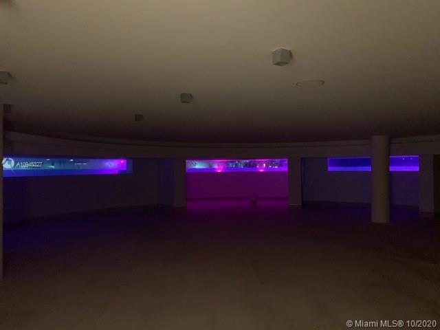 2095 Northeast 121st Road North Miami, FL 33181 - Photo 34 of 41 Gallery Image 34