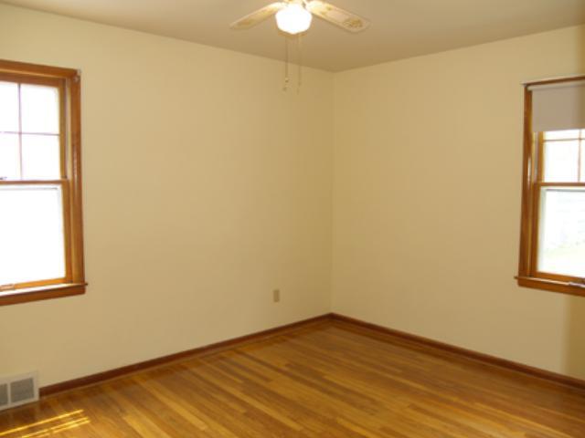 137 North Broadleigh Road Columbus, OH 43209 - Photo 8 of 18 Gallery Image 8