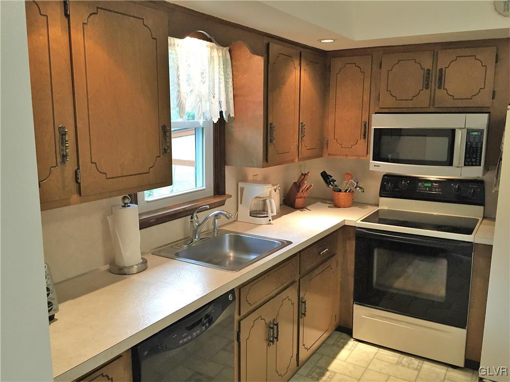 6169 Bottom Road Slatington, PA 18080 - Photo 4 of 17 Gallery Image 4