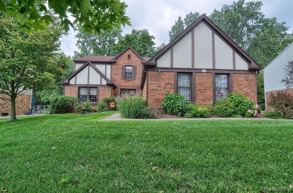 1237 Sandy Ridge Drive Rochester Hills, MI 48306 - Photo 1 of 35