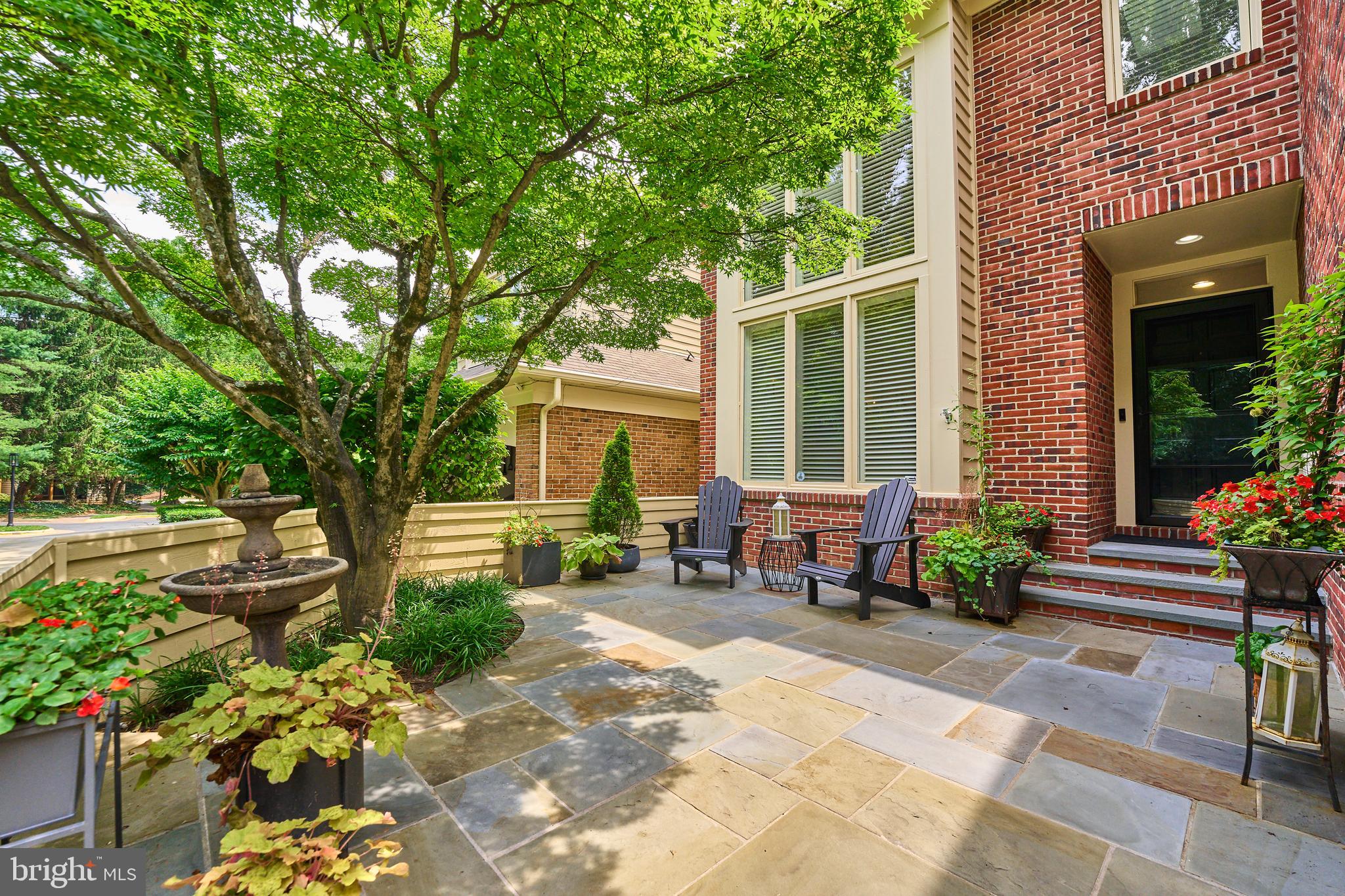 1416 Hemingway Court Reston, VA 20194 - Photo 3 of 54