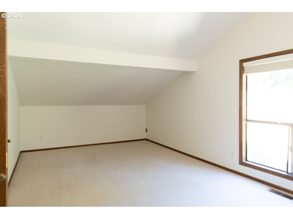 19380 Southeast Rudiger Place Damascus, OR 97089 - Photo 21 of 38 Bedroom