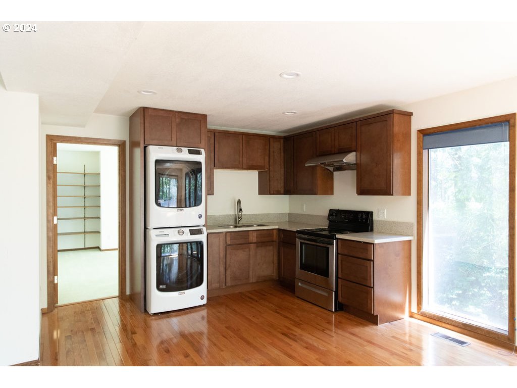 19380 Southeast Rudiger Place Damascus, OR 97089 - Photo 23 of 38 Kitchen