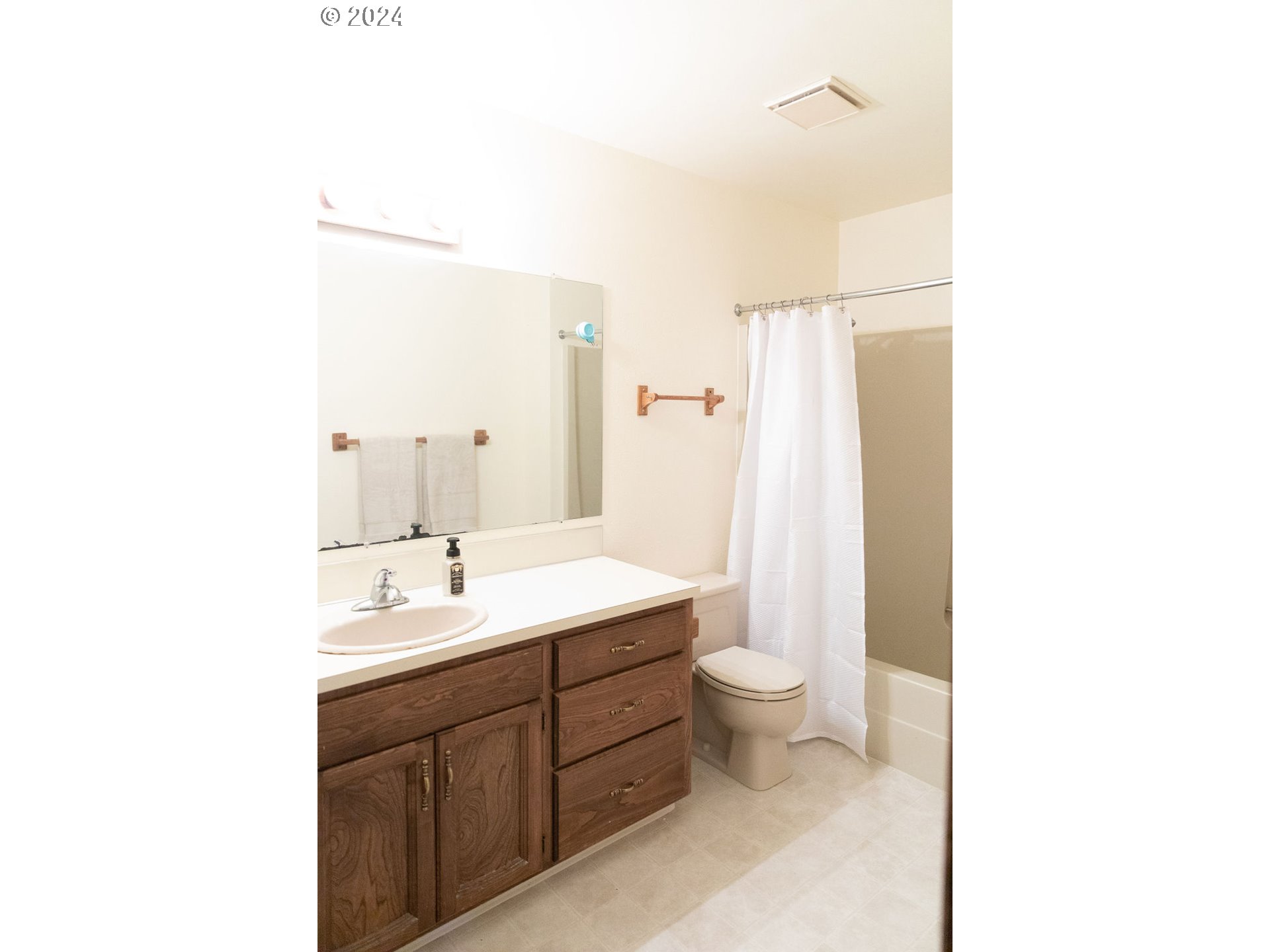 19380 Southeast Rudiger Place Damascus, OR 97089 - Photo 29 of 38 Bathroom