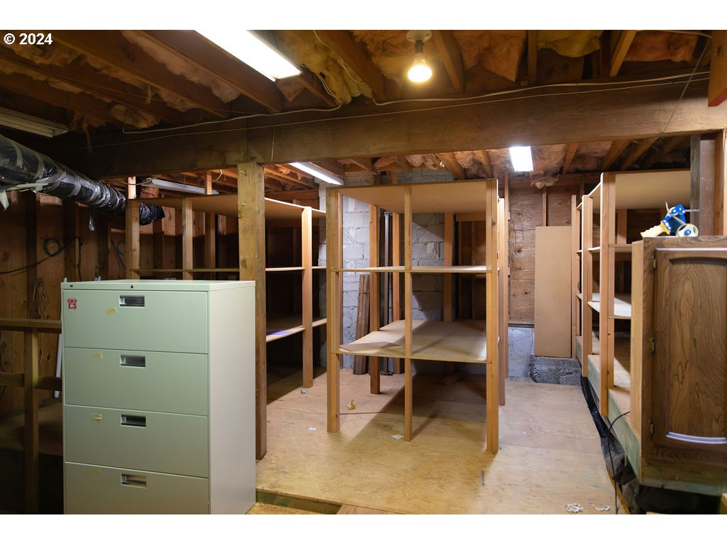 19380 Southeast Rudiger Place Damascus, OR 97089 - Photo 31 of 38 Storage