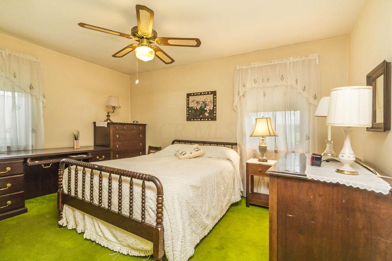 2248 Zollinger Road Columbus, OH 43221 - Photo 8 of 19