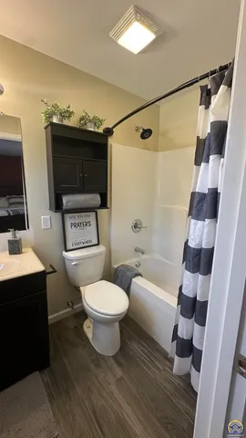 $209,500 | 517 South Cottonwood Street, Emporia, KS 66801