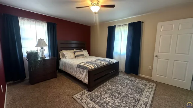 $209,500 | 517 South Cottonwood Street, Emporia, KS 66801