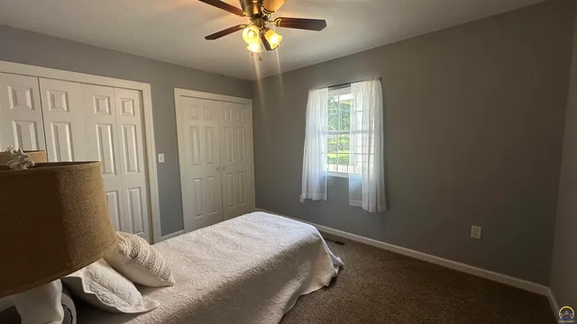 $209,500 | 517 South Cottonwood Street, Emporia, KS 66801