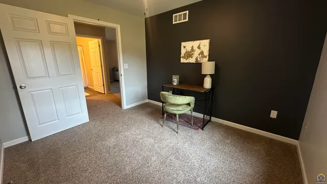 $209,500 | 517 South Cottonwood Street, Emporia, KS 66801