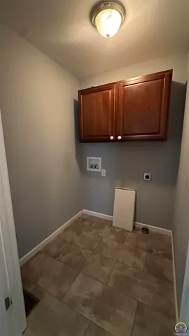 $209,500 | 517 South Cottonwood Street, Emporia, KS 66801