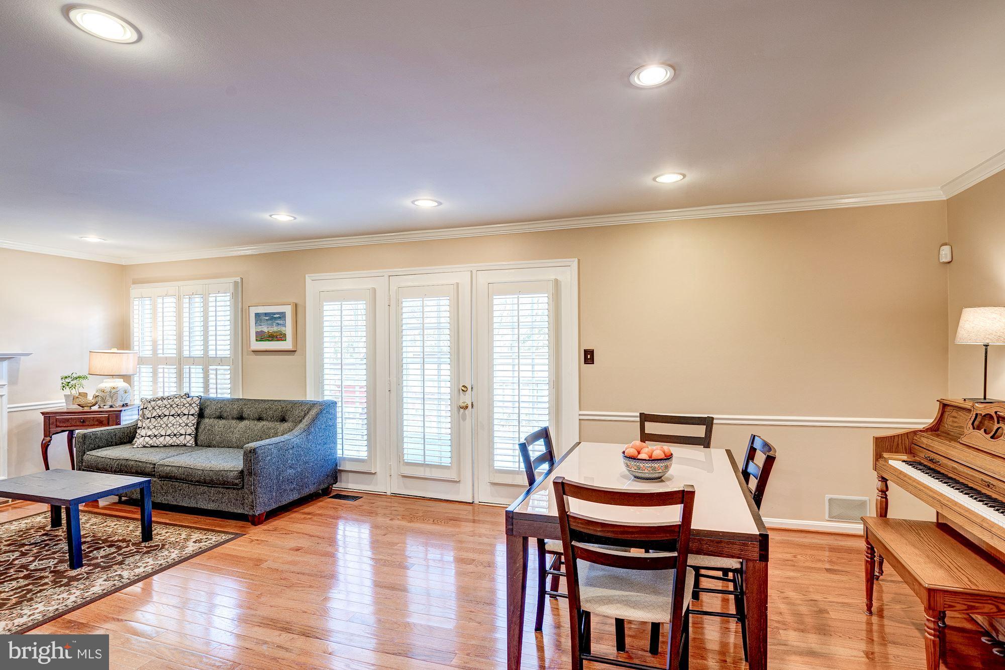 2097 Cobblestone Lane Reston, VA 20191 - Photo 15 of 45 Gallery Image 15