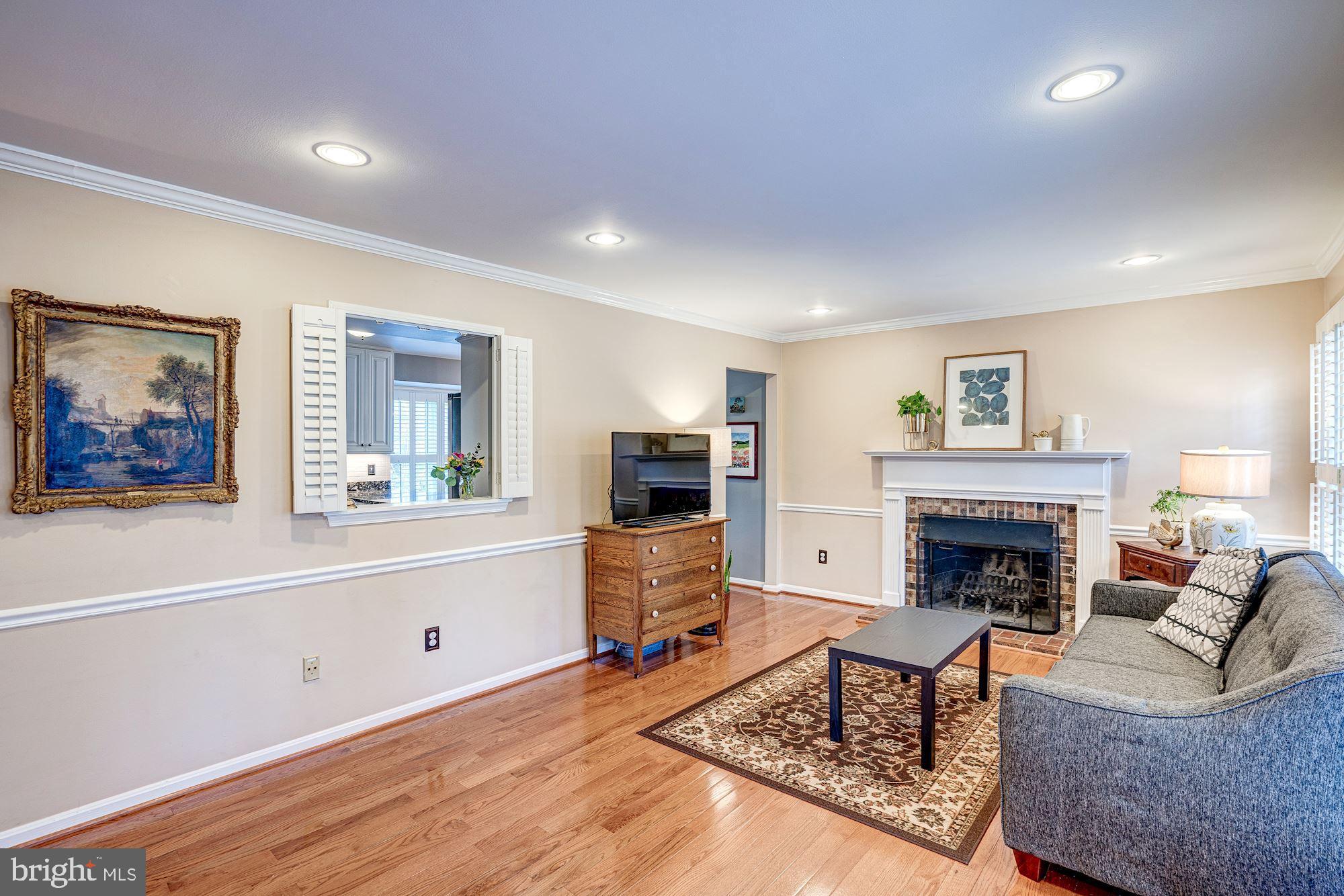 2097 Cobblestone Lane Reston, VA 20191 - Photo 4 of 45 Gallery Image 4