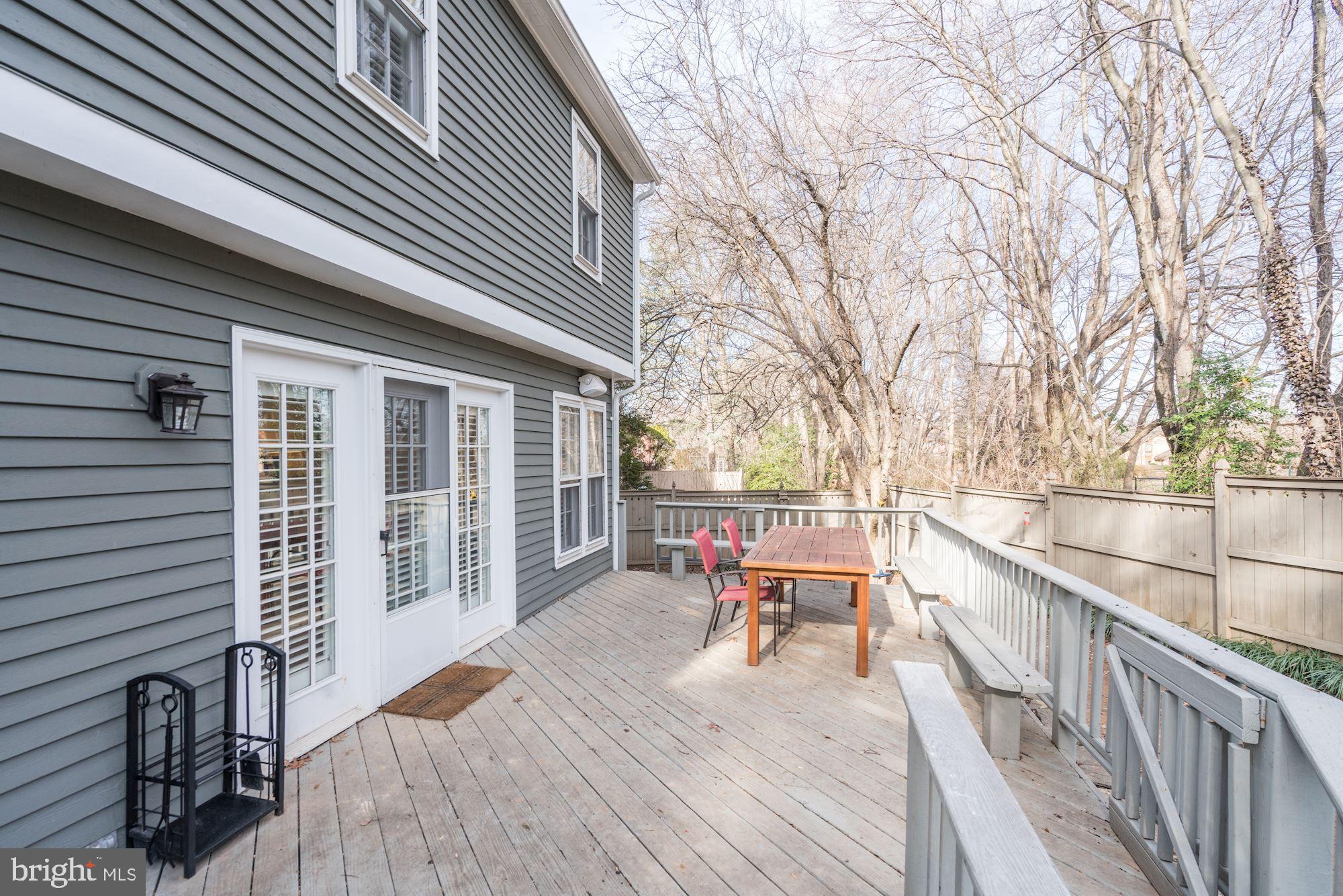 2097 Cobblestone Lane Reston, VA 20191 - Photo 38 of 45 Gallery Image 38
