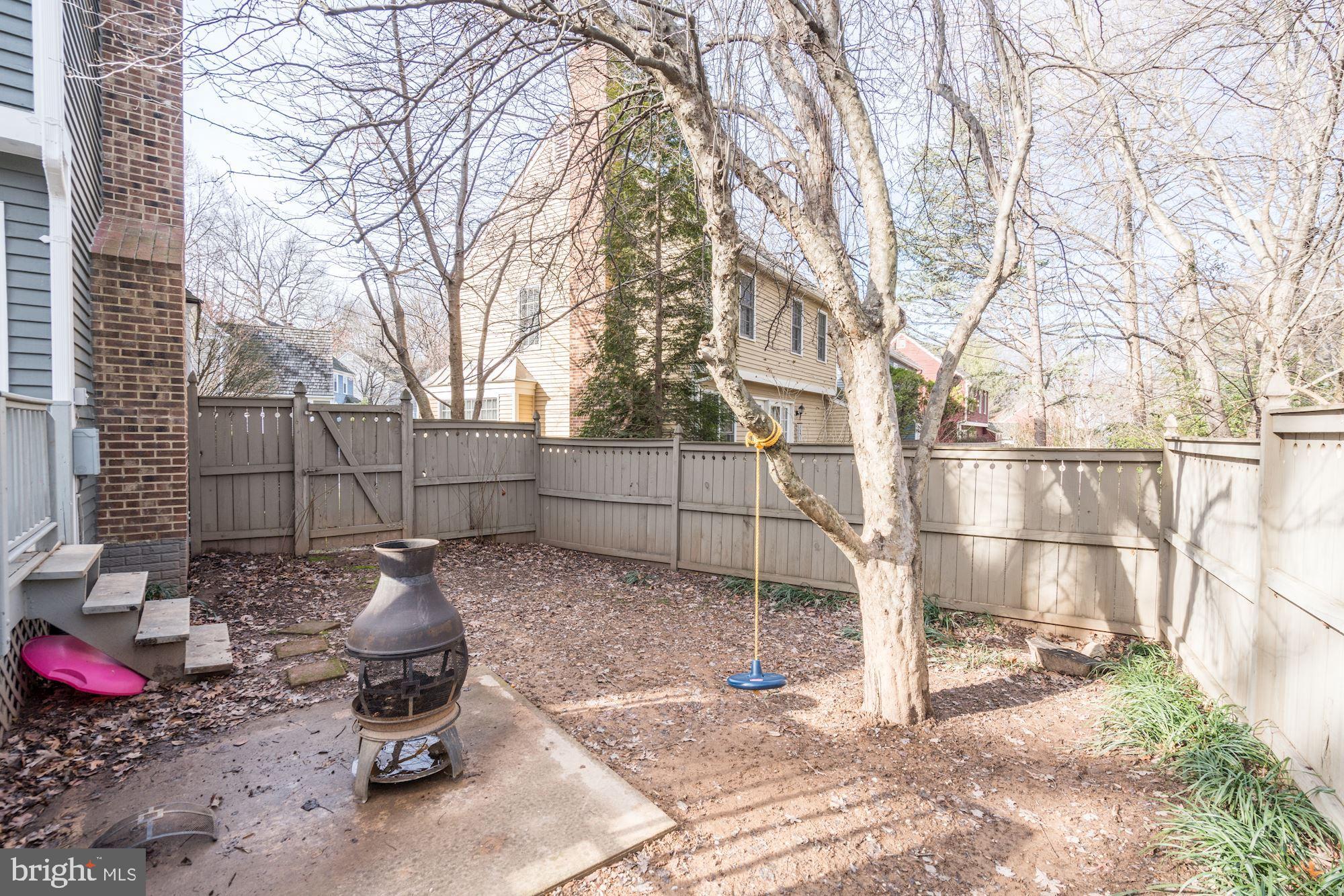2097 Cobblestone Lane Reston, VA 20191 - Photo 43 of 45 Gallery Image 43